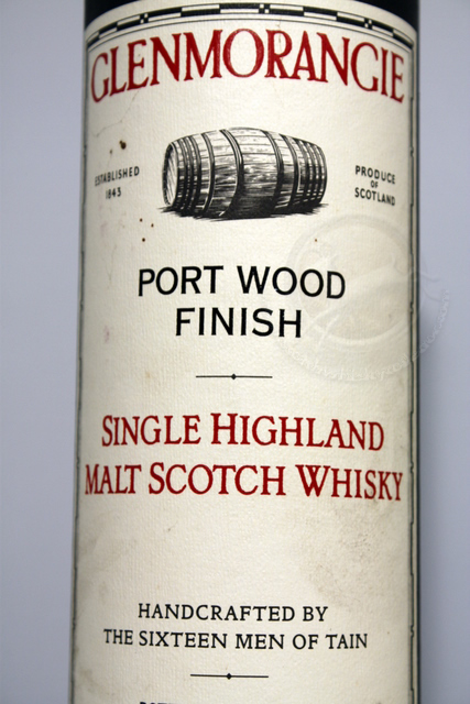 Glenmorangie Port wood box front detailed image