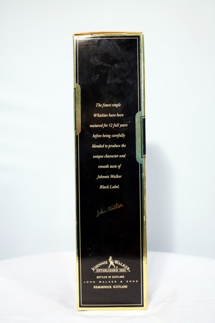 Black Label box side image