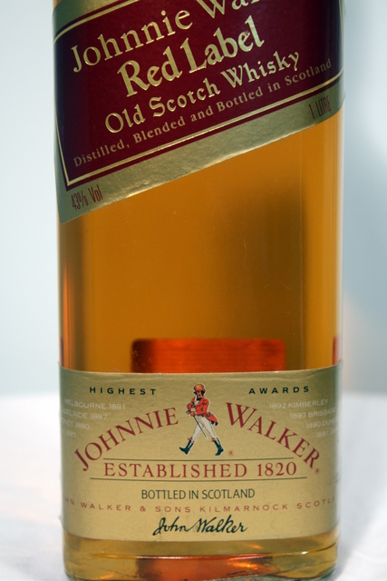 Red Label front detailed image of bottle