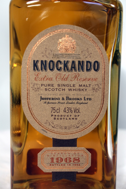 Knockando 1968 front detailed image of bottle