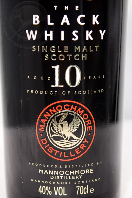 Loch Dhu front detailed image of bottle