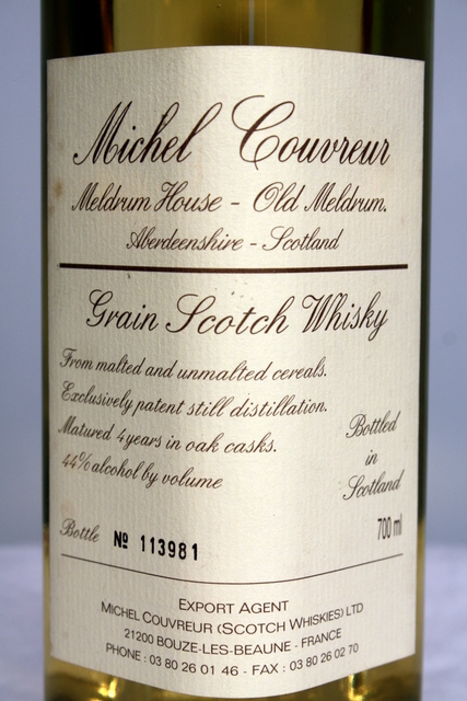 Meldrum House : Old Meldrum front detailed image of bottle